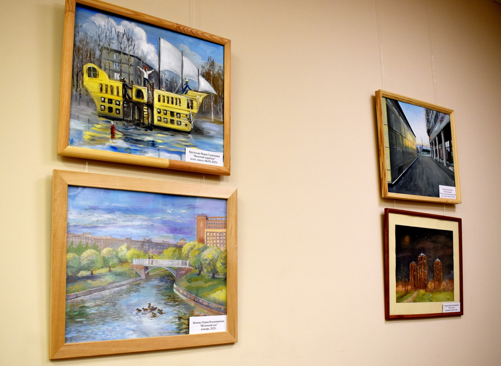 Выставка в МФЦ на ул. Турку_3.jpg