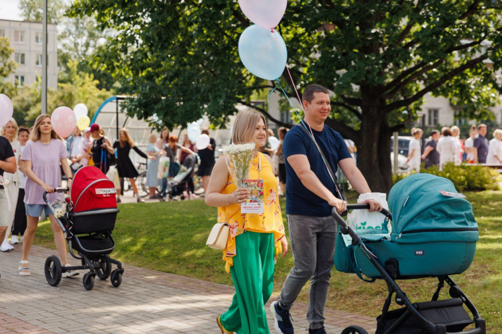 семьи с детьми.jpg семьи с детьми.jpg